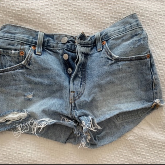 Levi's From Aritzia 501 WAVELINE Denim Shorts W25 - Picture 4 of 6